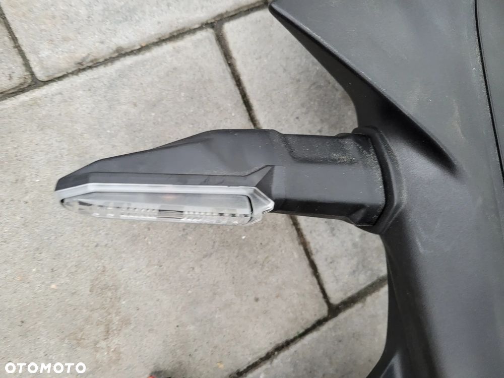 Mocowanie, podświetlanie tablicy rejestracyjnej, ogon, kierunkowskaz Kawasaki Z900 Z 900 - 11