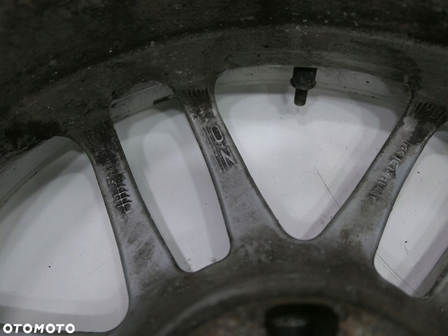 FELGA ALUMINIOWA ALU OZ RACING F1 MERCEDES 8Jx17 5x112 ET35 - 5