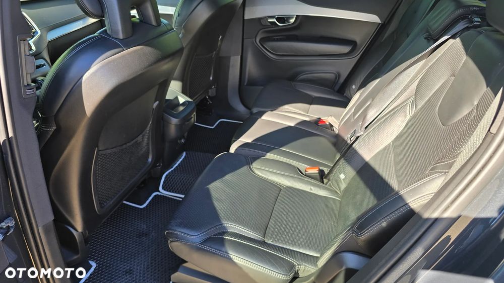 Volvo XC 90 B5 D AWD R-Design - 10