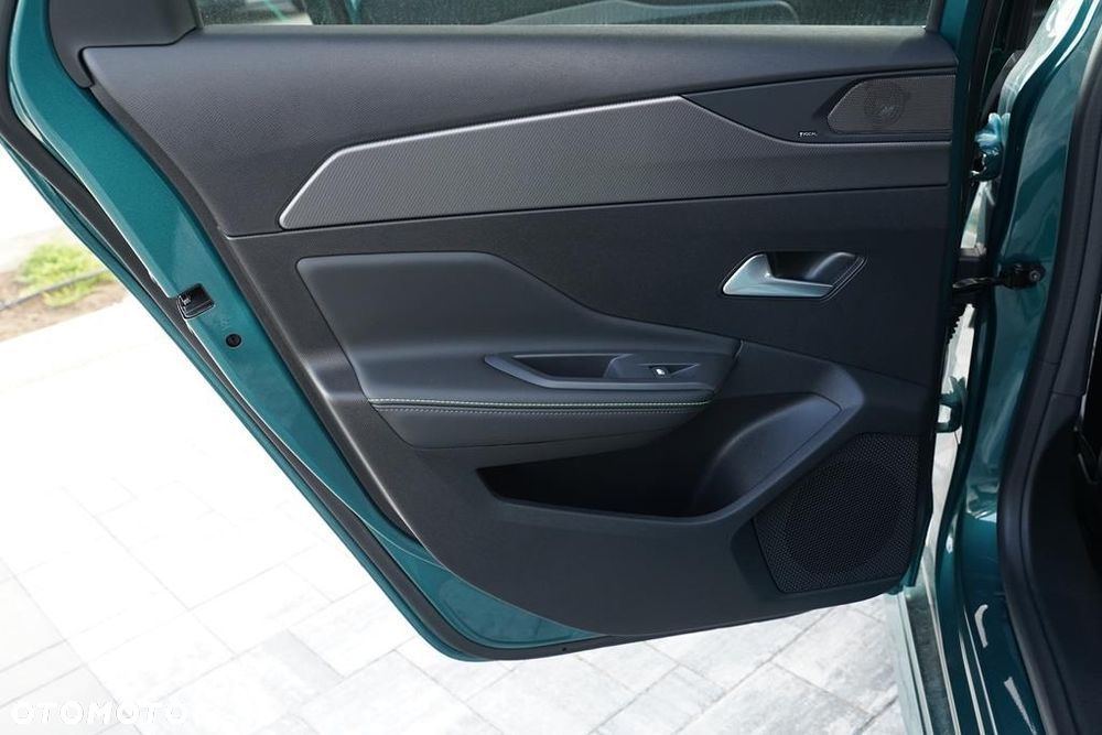 Peugeot 308 1.5 BlueHDi GT S&S EAT8 - 8