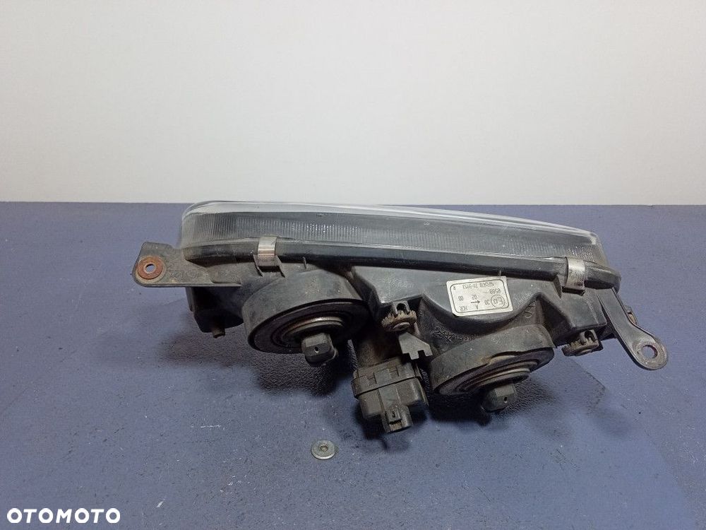 TOYOTA COROLLA E11 LIFT REFLEKTOR PRAWY EU 20-5953 - 2