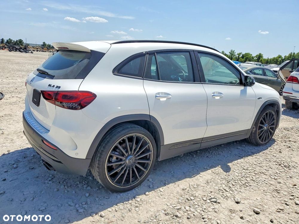 Mercedes-Benz GLA AMG 35 4-Matic - 7