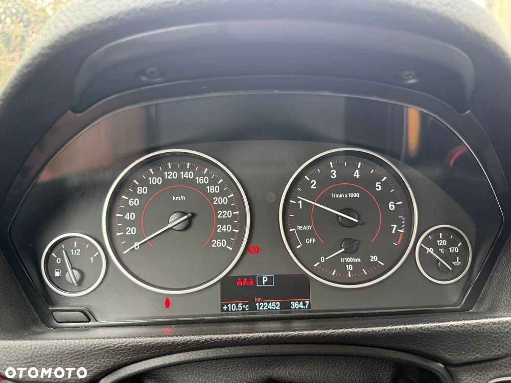 BMW Seria 3 318i Sport Line - 13