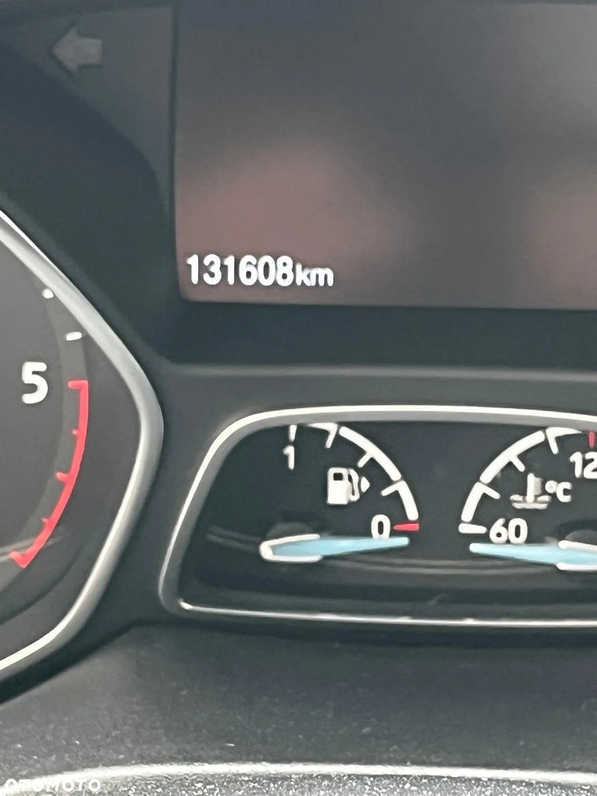 Ford Grand C-MAX - 16
