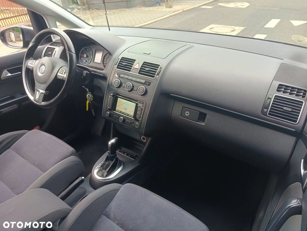 Volkswagen Touran 1.6 TDI DPF BlueMotion Technology DSG Comfortline - 13