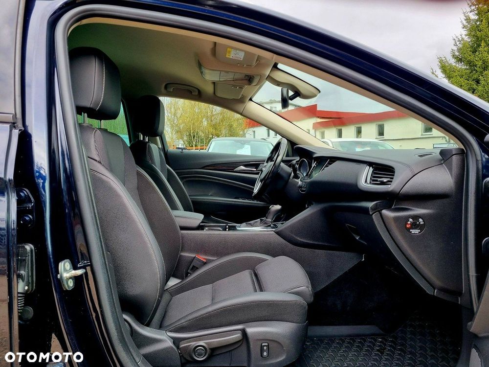 Opel Insignia 1.5 T Enjoy S&S - 11