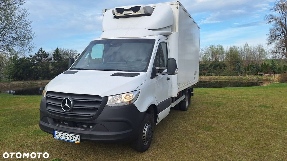 Mercedes-Benz Sprinter - 12