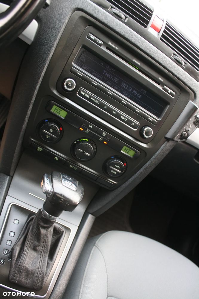 Skoda Octavia 2.0 TDI DPF DSG Ambiente - 20