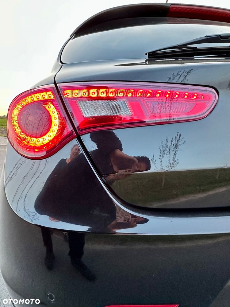 Alfa Romeo Giulietta 1.6 JTDM 16V - 9