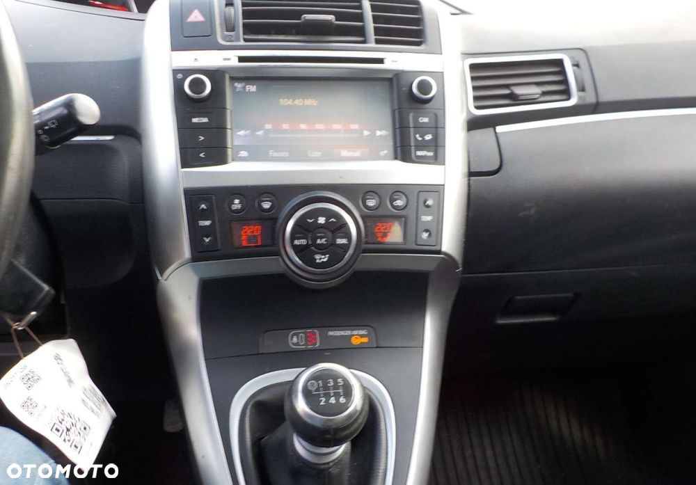 Toyota Verso - 33