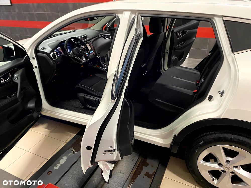 Nissan Qashqai 1.6 dCi Xtronic TEKNA+ - 21