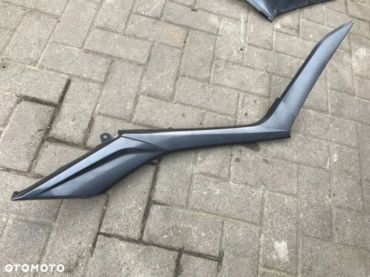 Listwa prawa owiewka Kymco New DownTown 125 19R - 1