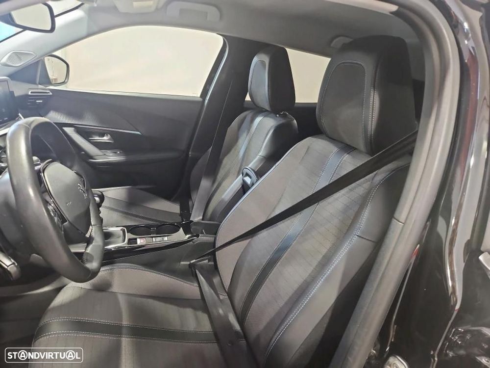 Peugeot 2008 1.5 BlueHDi Allure - 4