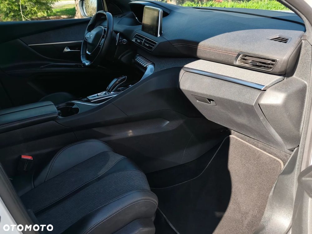 Peugeot 5008 BlueHDi 130 EAT8 GT - 21