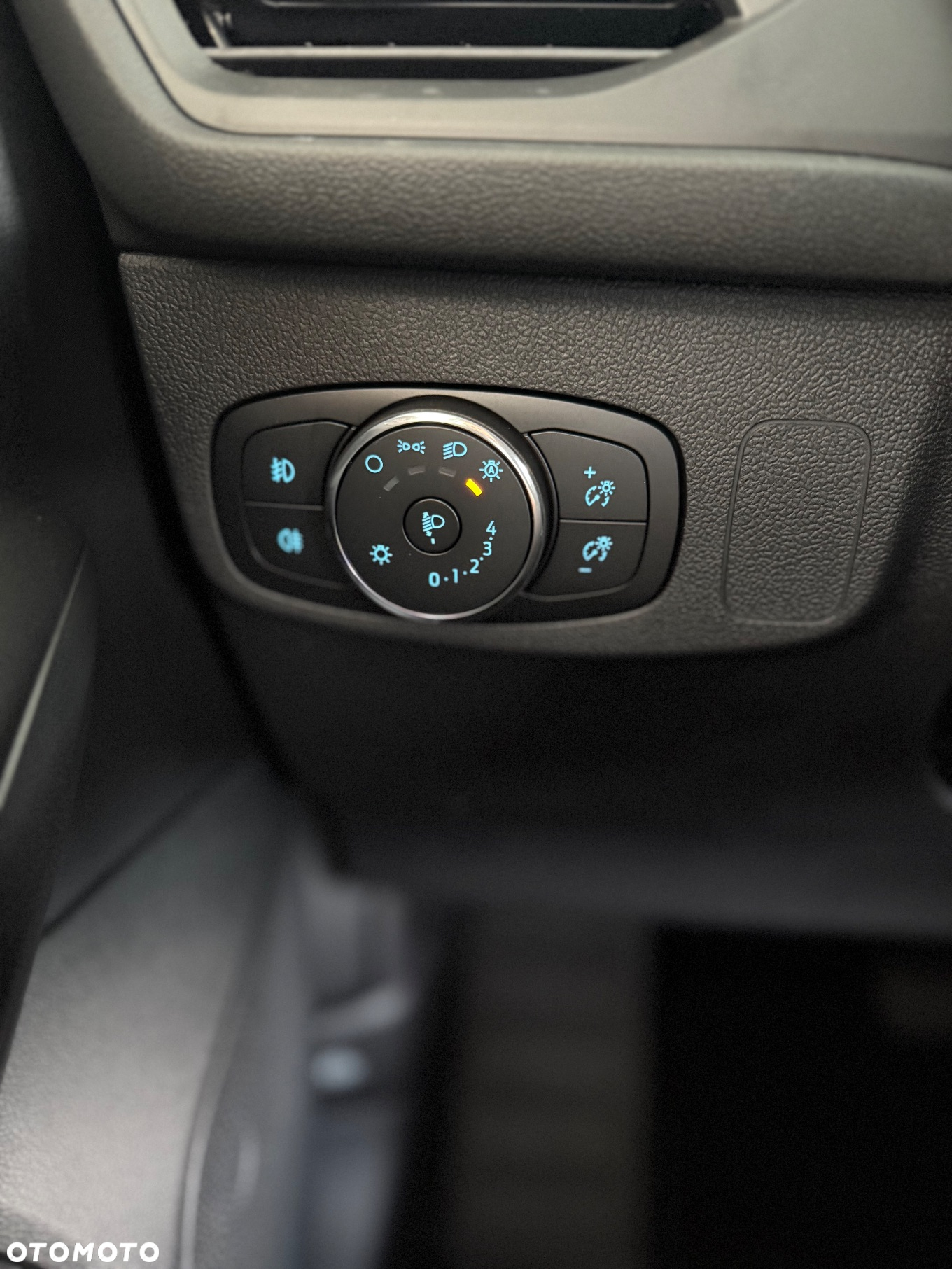 Ford Focus 1.0 EcoBoost Titanium - 17