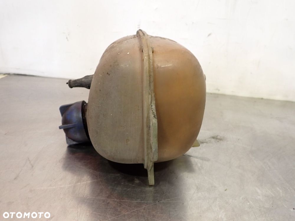 ZBIORNICZEK WYRÓWNAWCZY VOLKSWAGEN T3  025121407 - 6