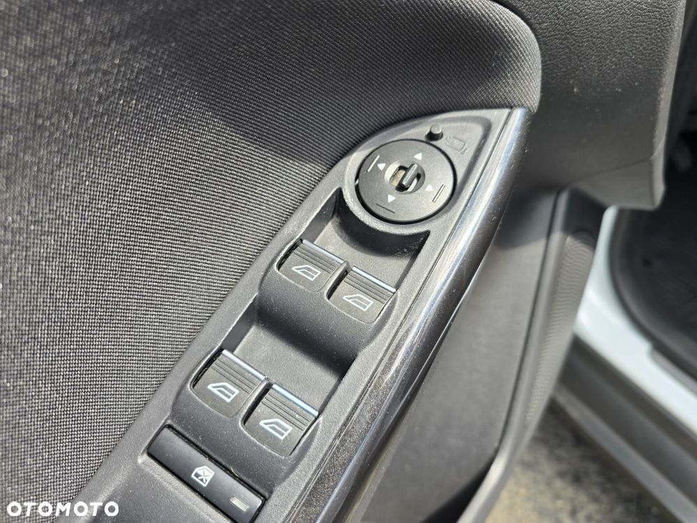 Ford Focus 1.0 EcoBoost Titanium - 27