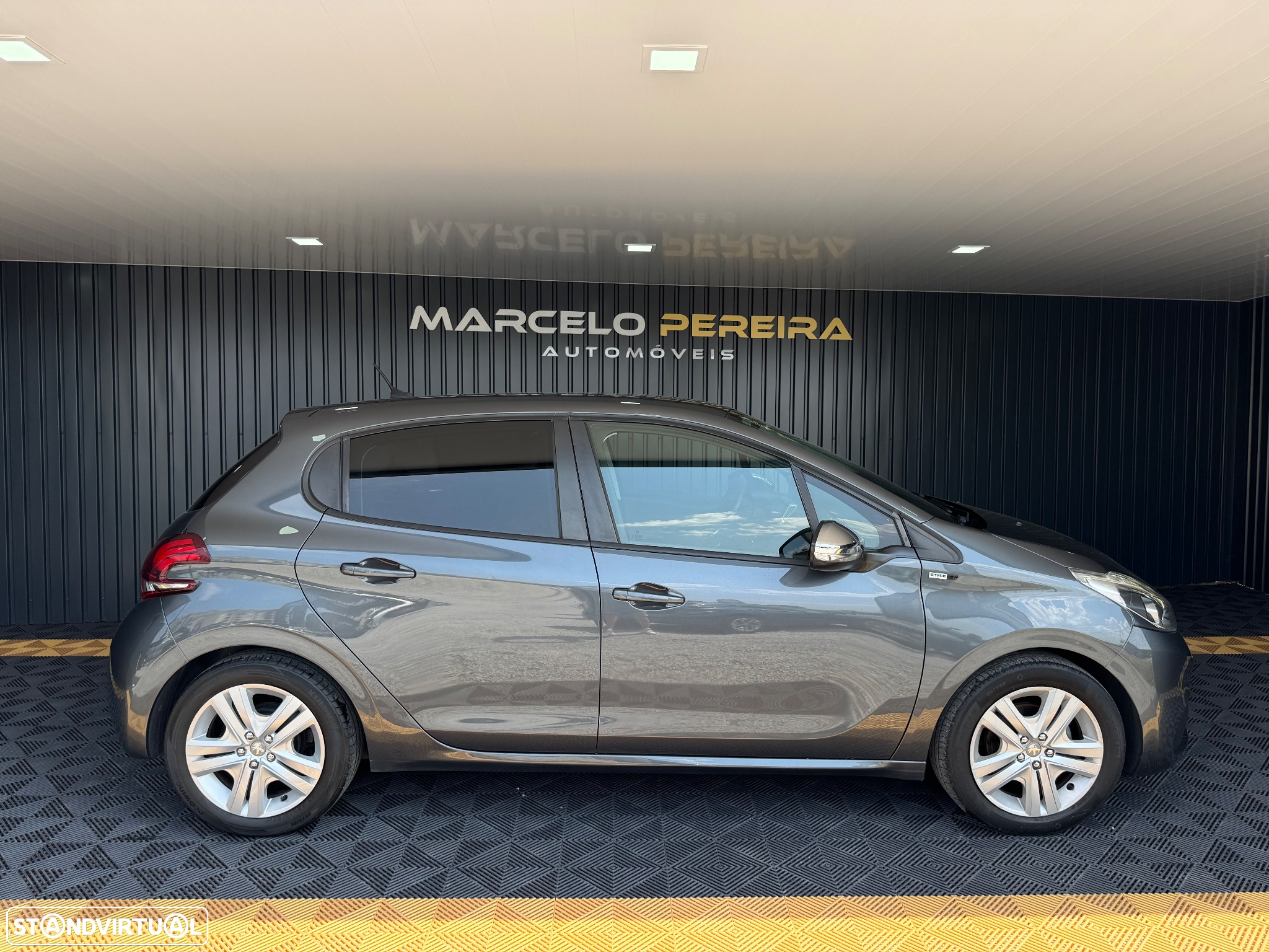 Peugeot 208 1.2 VTi SE Style - 2
