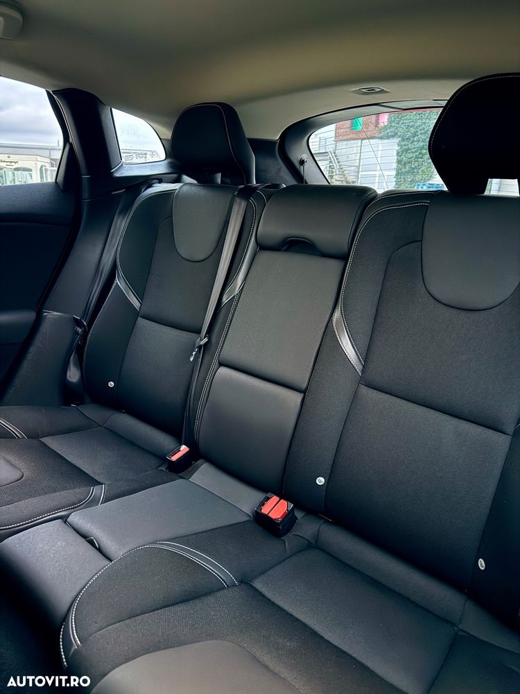 Volvo V40 D2 Geartronic Momentum - 12