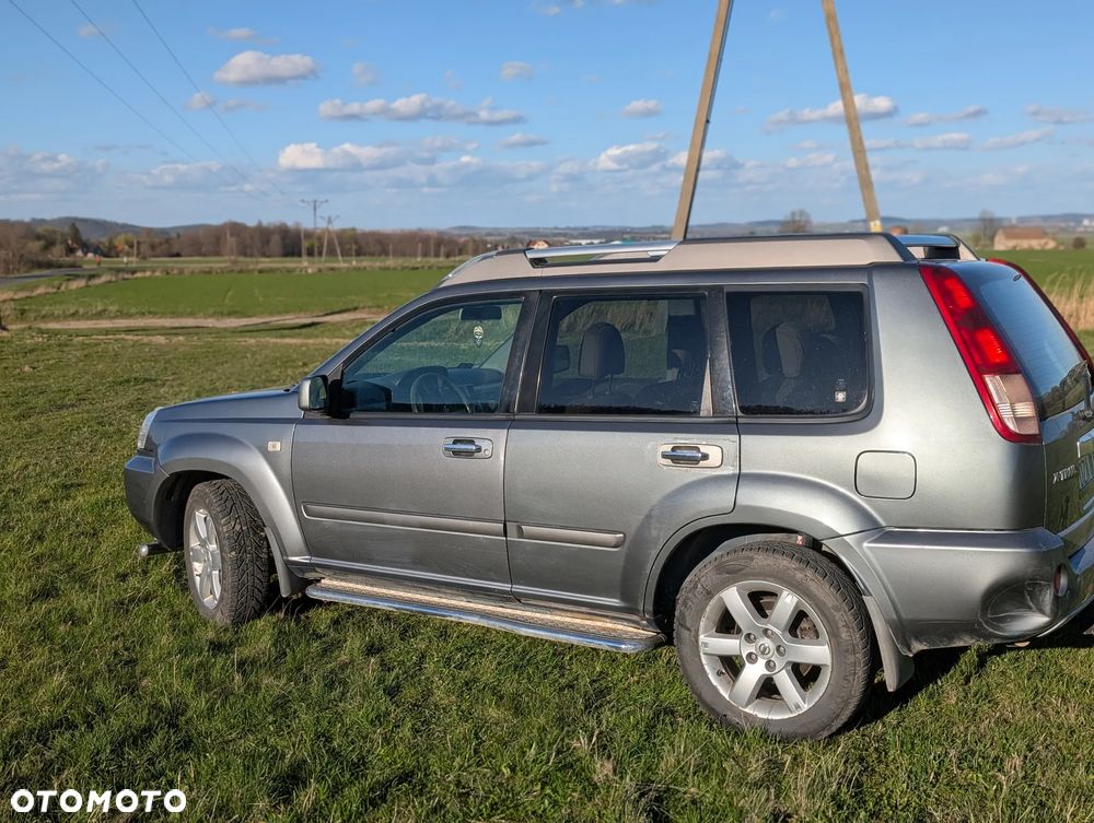 Nissan X-Trail 2.2 dCi 4x2 Comfort - 2