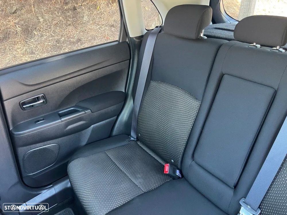 Mitsubishi ASX 1.8 DI-D Intense - 39