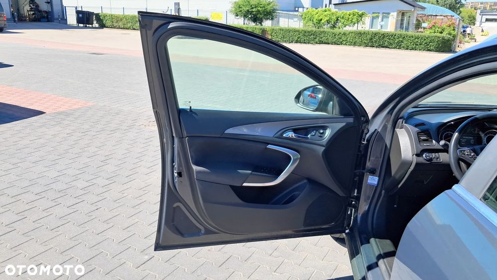 Opel Insignia 1.6 ECOTEC DI Turbo Sports Tourer Business Edition - 14