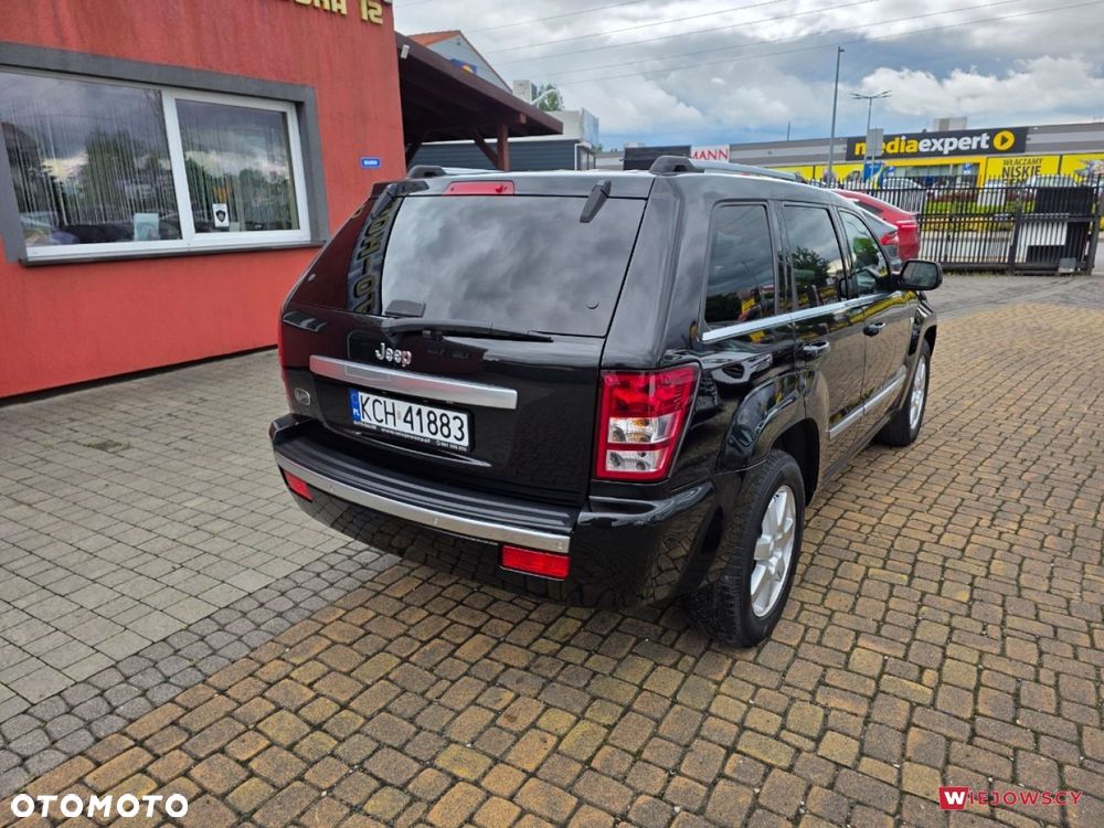 Jeep Grand Cherokee - 12