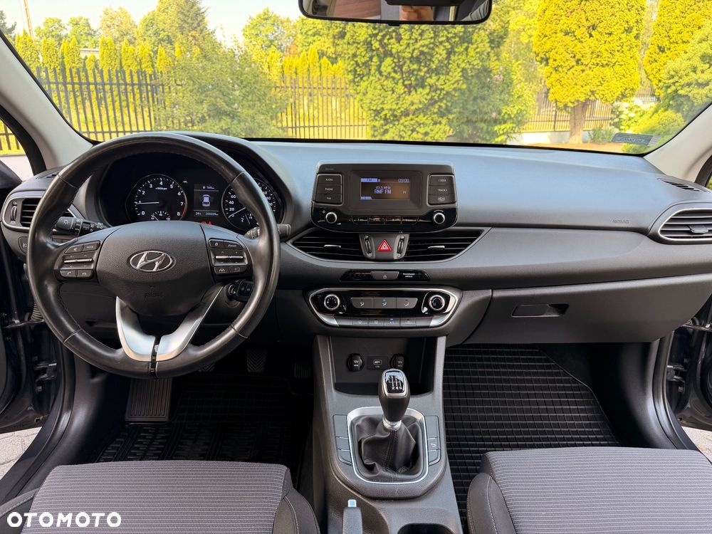 Hyundai i30 1.5 DPI Classic + - 11
