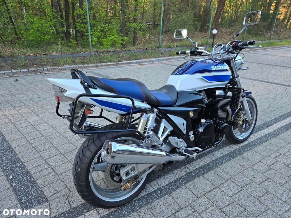 Suzuki GSX - 8