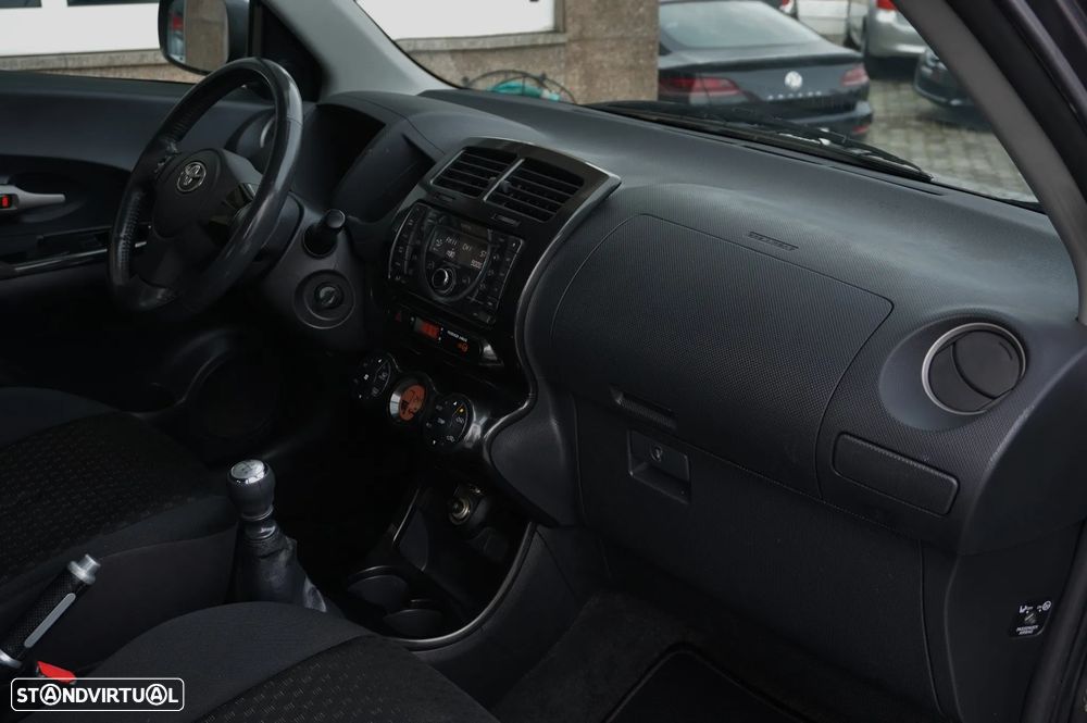 Toyota Urban Cruiser 1.4 D-4D High Pack - 20