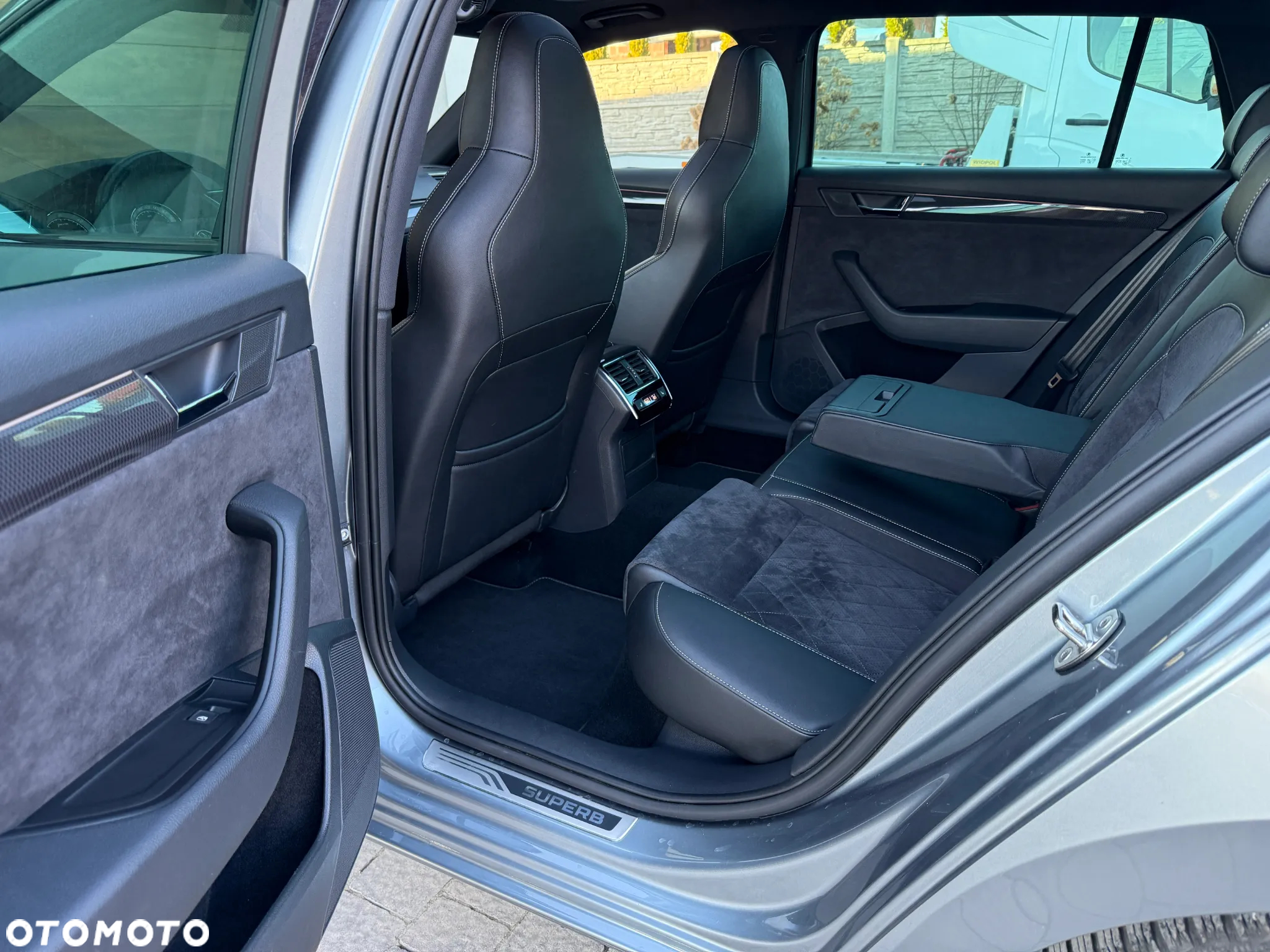 Skoda Superb Combi 2.0 TDI DSG Sportline - 20