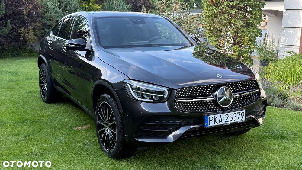 Mercedes-Benz GLC 300 4-Matic - 4