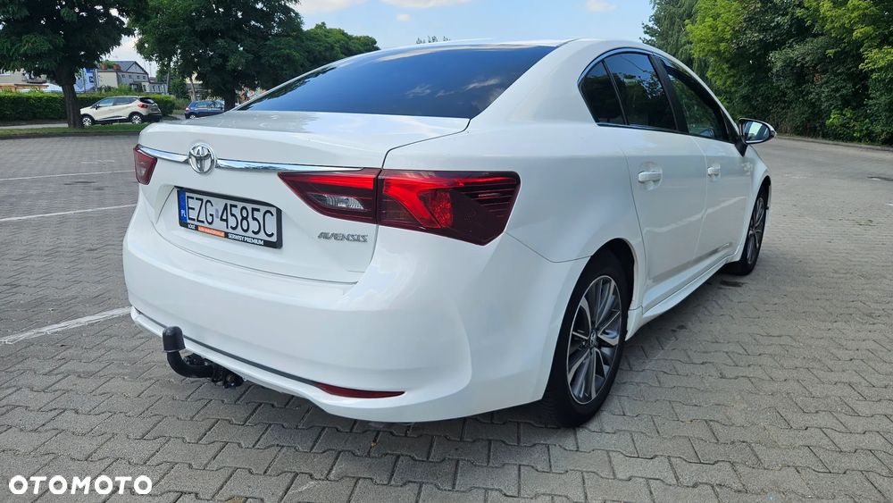 Toyota Avensis 1.8 Prestige MS - 8