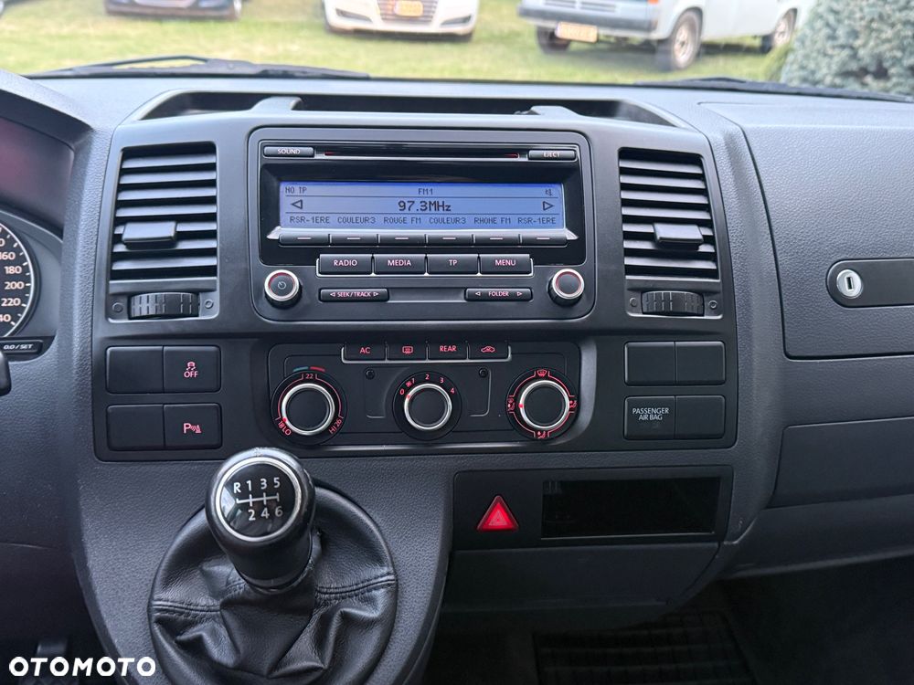 Volkswagen Multivan - 15