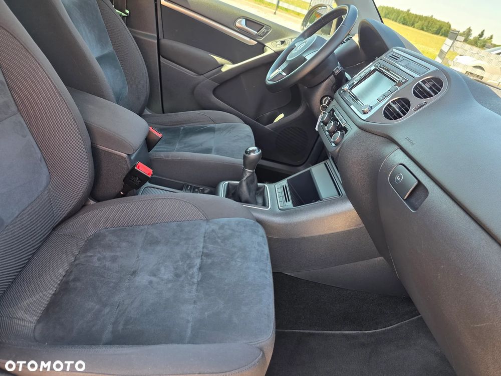 Volkswagen Tiguan 2.0 TDI SCR BlueMotion Technology Sport & Style - 24