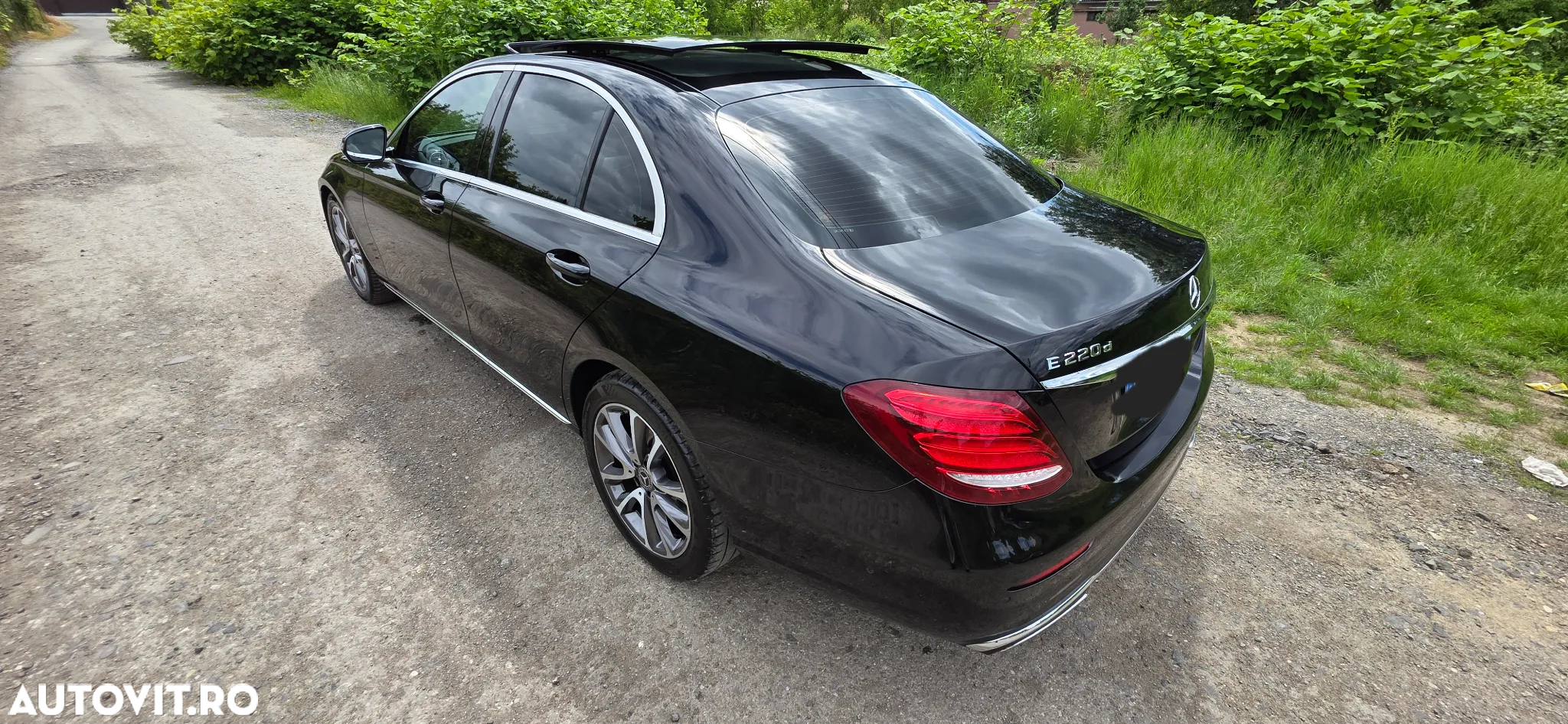 Mercedes-Benz E 220 d 9G-TRONIC AMG Line - 33