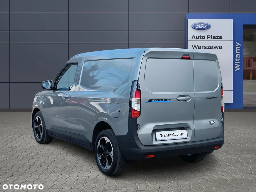 Ford Transit Courier - 3
