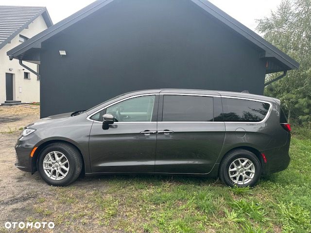 Chrysler Pacifica - 4