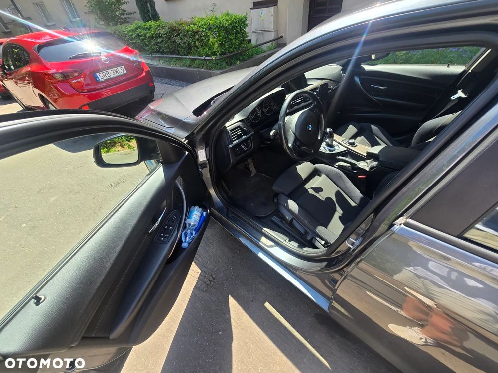 BMW Seria 3 318d DPF - 11