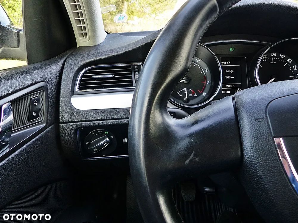 Skoda Superb 1.8 TSI Ambition - 30
