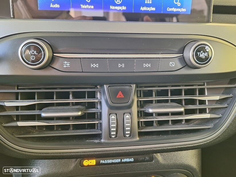 Ford Focus 1.0 EcoBoost MHEV Connected - 26