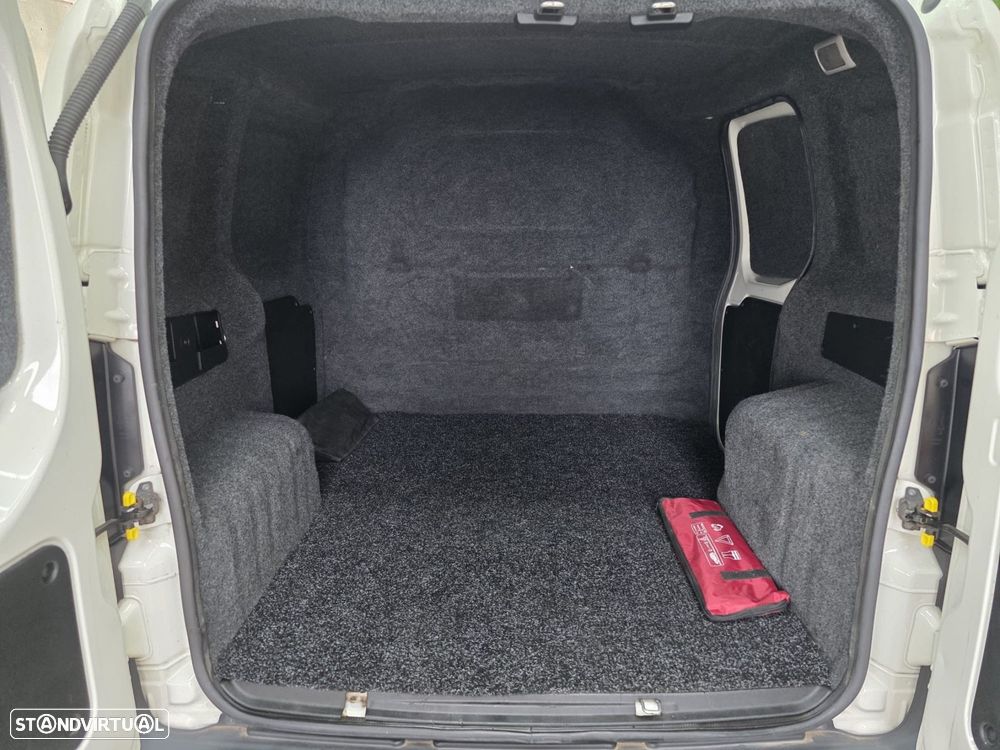 Fiat Fiorino 1.3 M-jet - 23