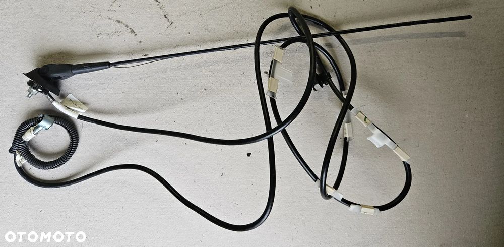 Citroen C1 Peugeot 107 Toyota Aygo  antena radiowa 0H020 - 1