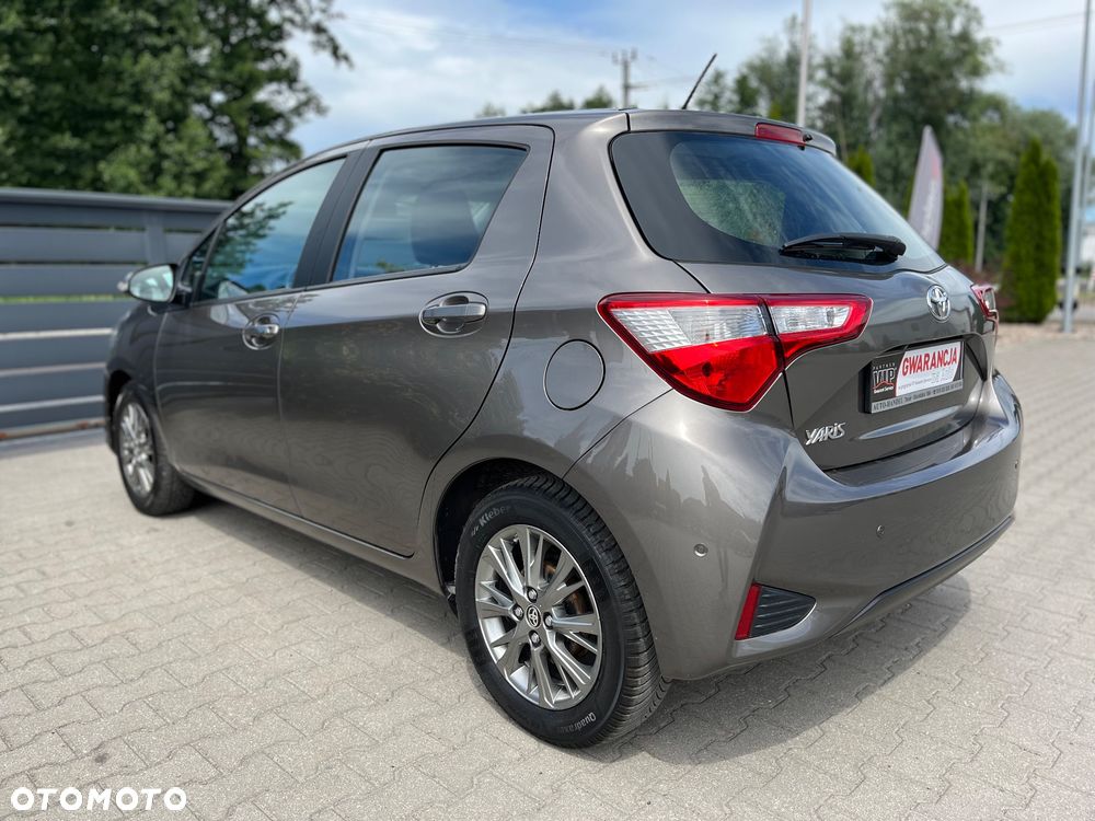 Toyota Yaris 1.5 Premium - 8