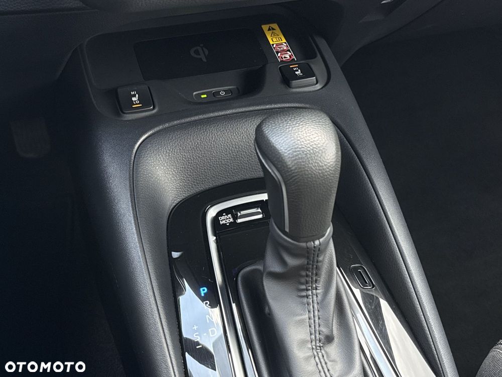 Toyota Corolla 2.0 Hybrid Comfort - 17