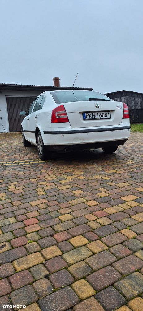 Skoda Octavia 1.6 Classic - 3