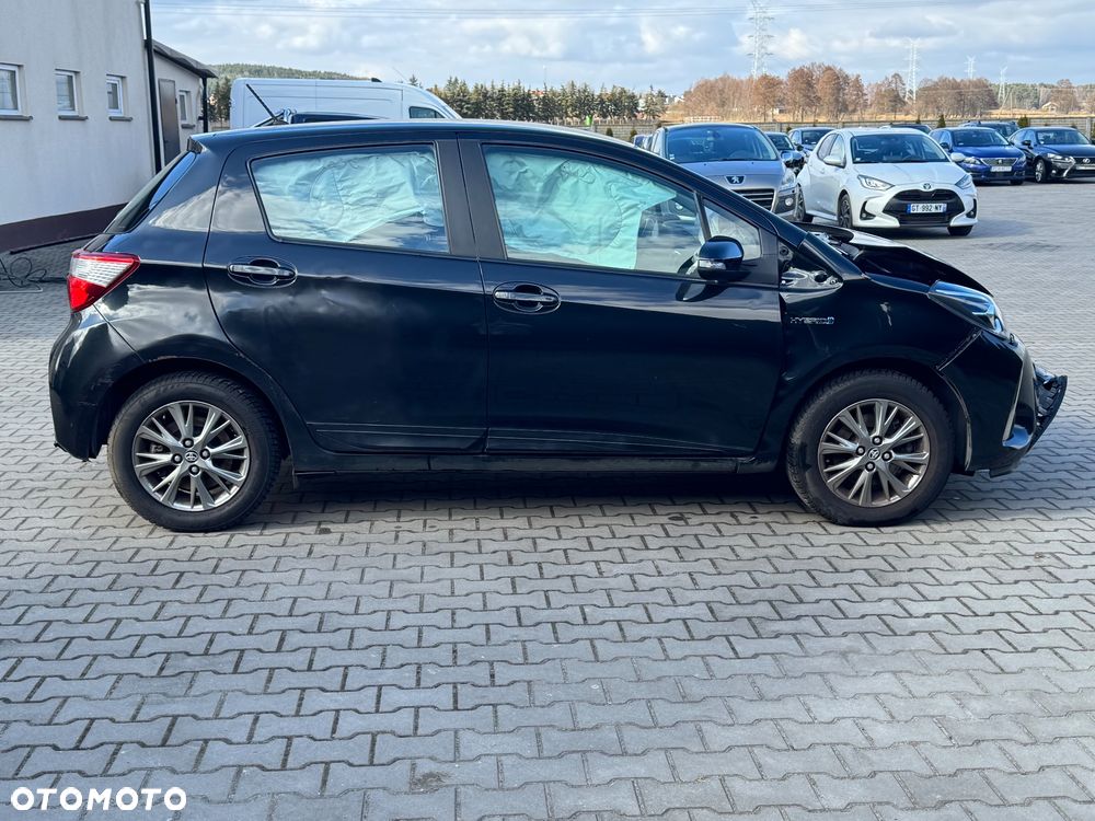 Toyota Yaris Hybrid 100 Life - 3