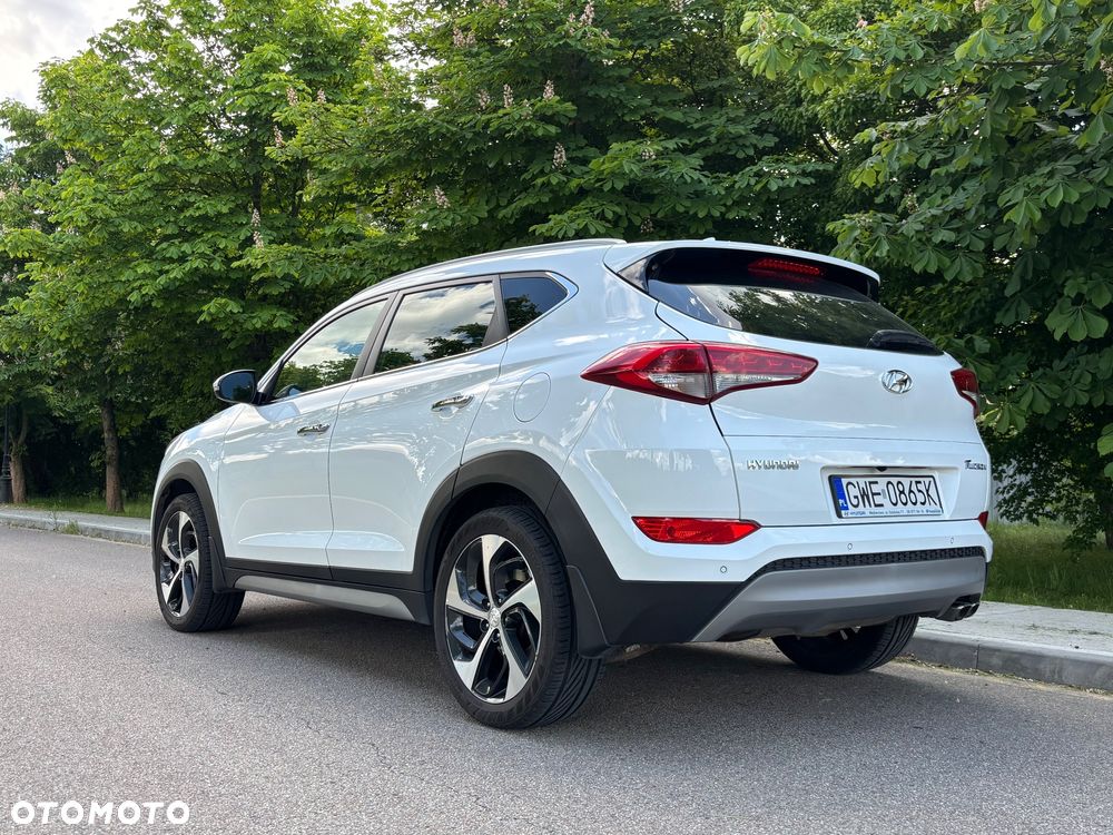 Hyundai Tucson 2.0 CRDI BlueDrive Style 2WD - 6