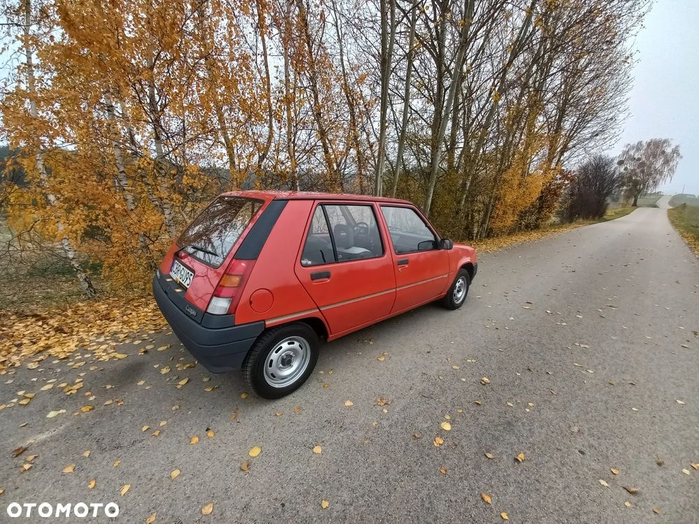 Renault 5 - 12