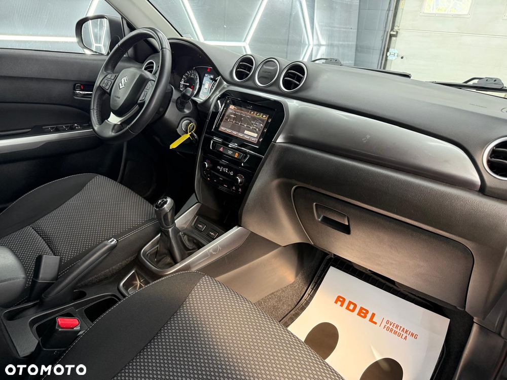Suzuki Vitara 1.0 Boosterjet Comfort 2WD - 31